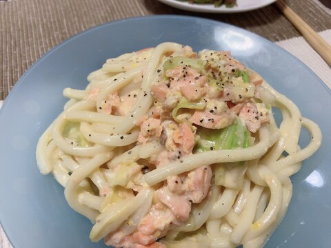 簡単鮭のクリームうどん♡